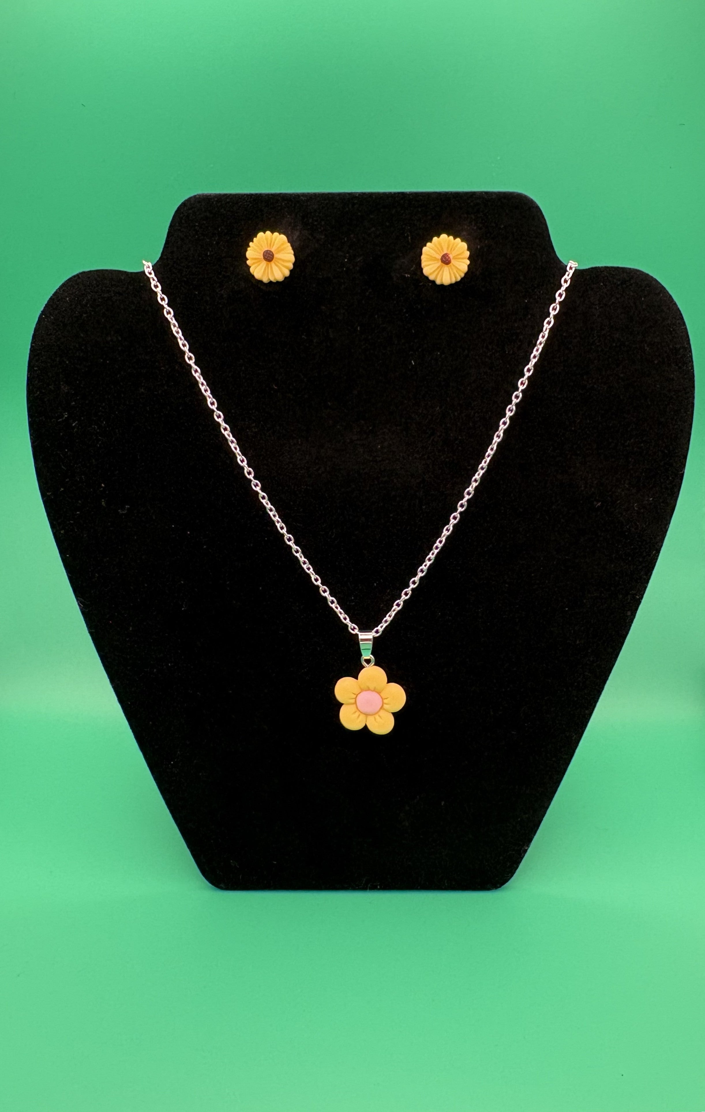 Flower Necklace & Earring Set