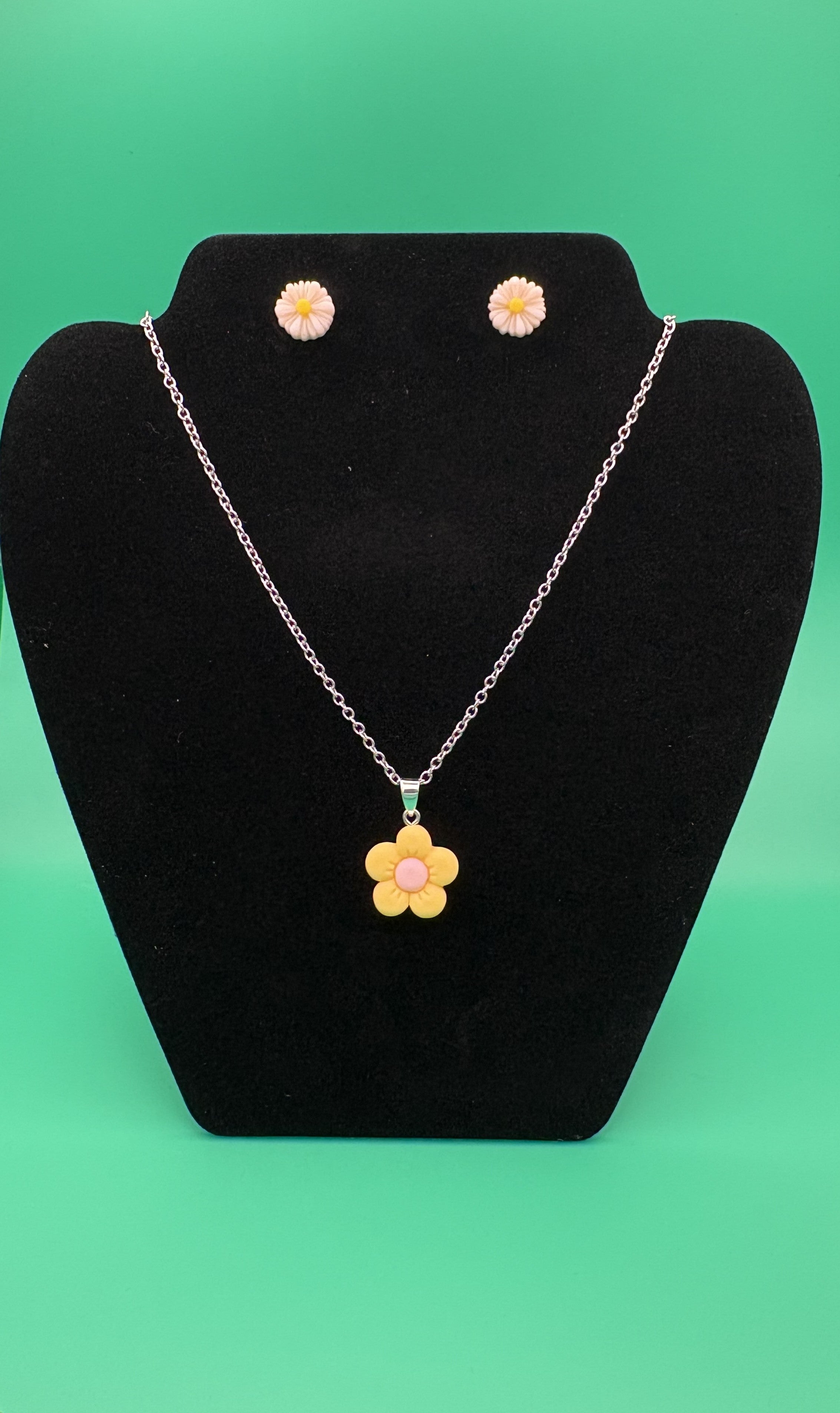 Flower Necklace & Earring Set