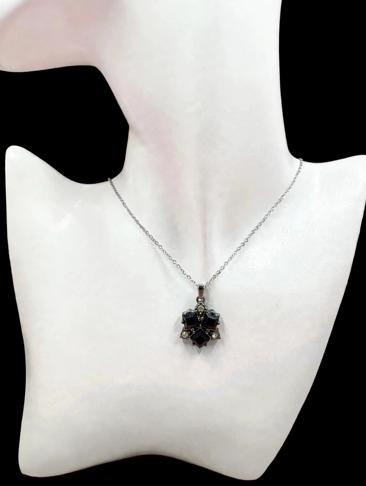 Midnight Clover Necklace